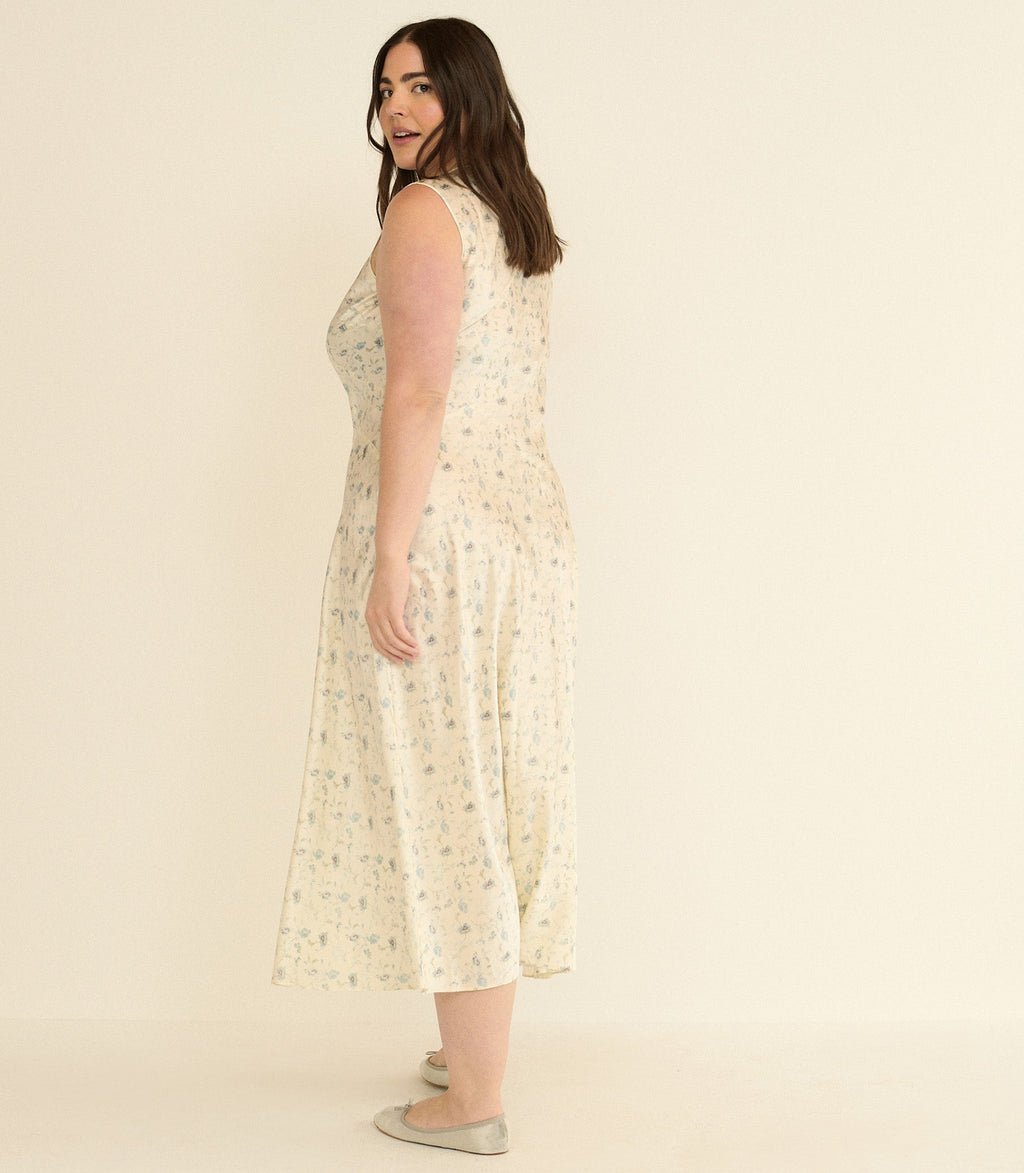 Adelana Dress in Camellia Bloom - view 9