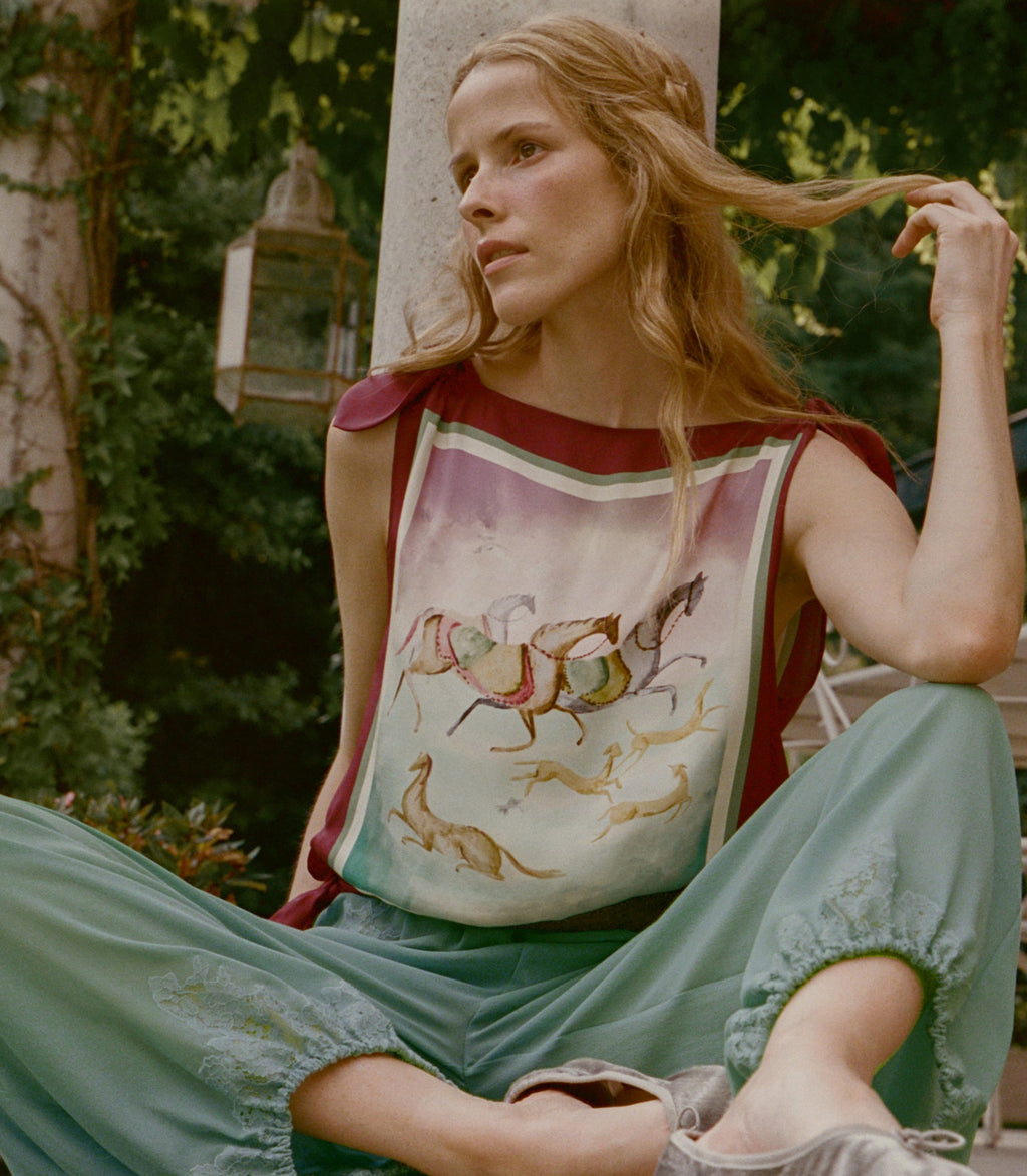 Aliette Top in Gallops Foulard - view 6